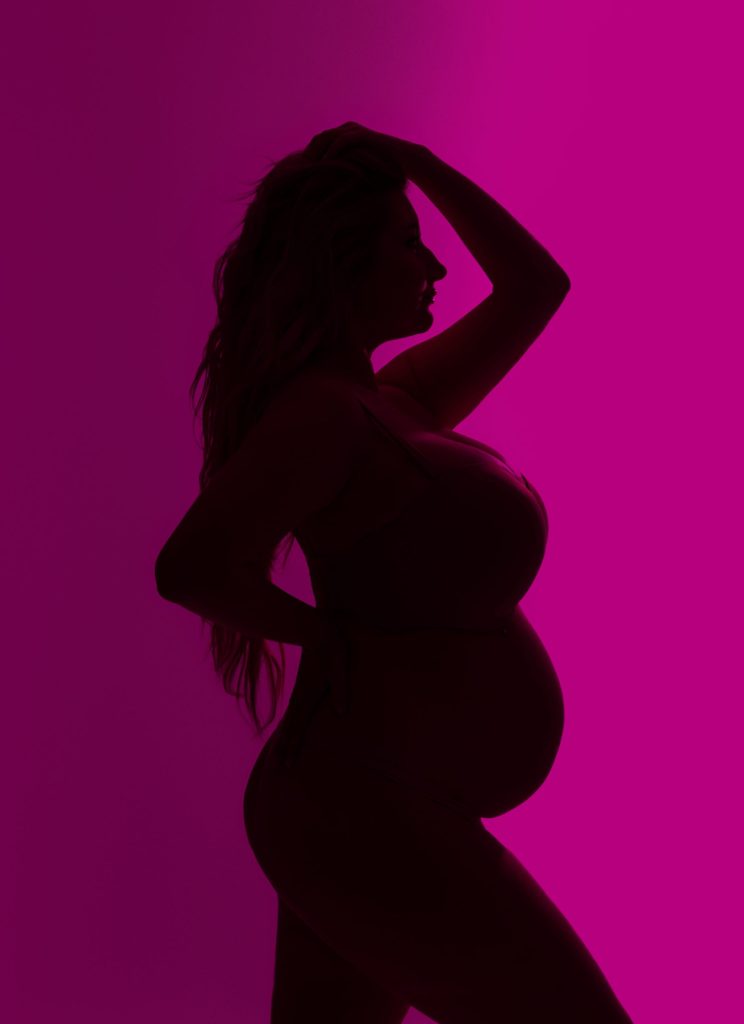 Creative Backdrop Ideas to Elevate Your Studio Maternity Portraits 2
