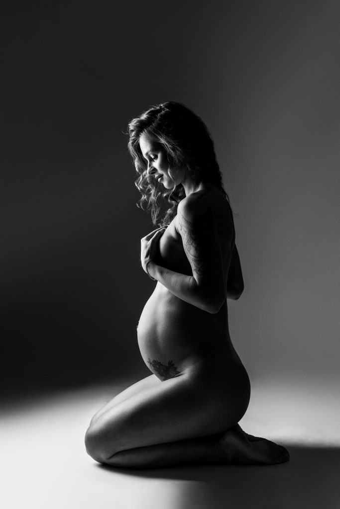 Maternity Photoshoot in Philadelphia 7