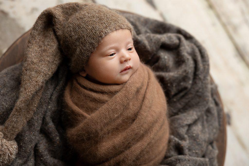 Strategies for Multi-Child Newborn Studio Sessions 2