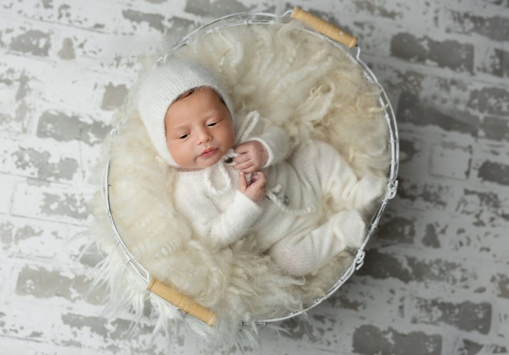 Eco-Friendly Tips for Newborn & Maternity Photography