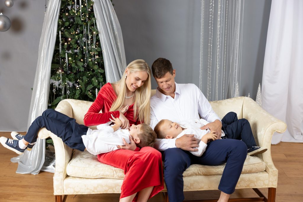Why Studio Sessions Offer the Best Consistency for Your Growing Family Story