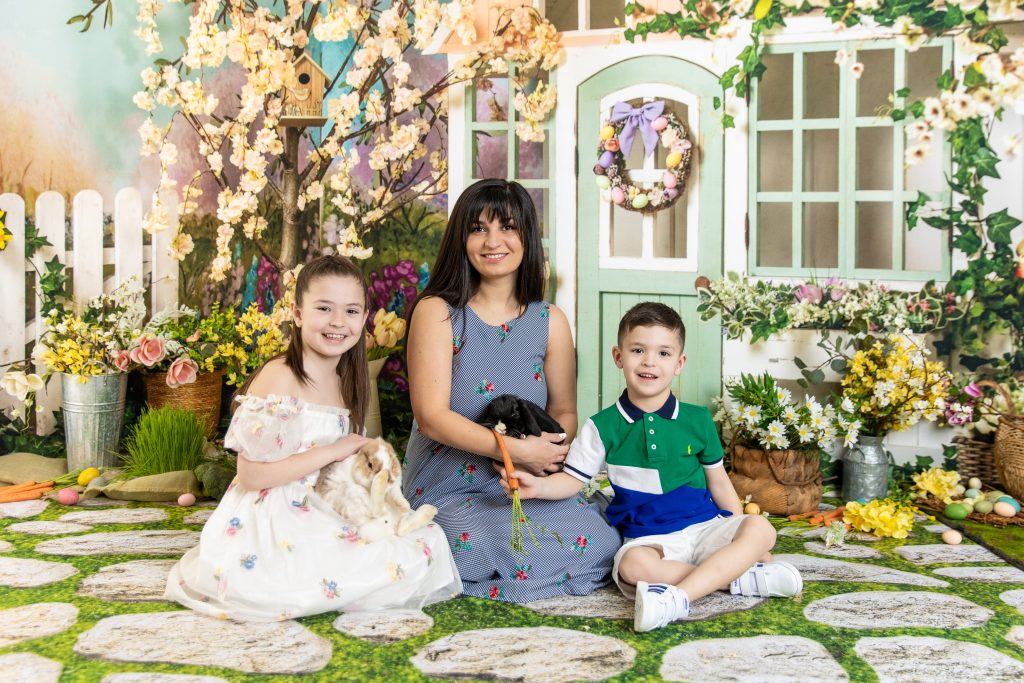 Spring-Inspired Backdrops: Creative Studio Ideas That Feel Natural Indoors 2