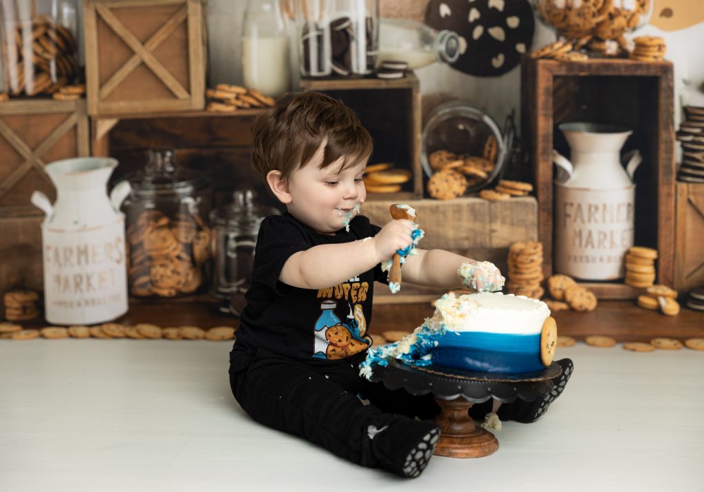Cake Smash Photoshoot in Philadelphia: Ideas, Style, and What to Expect