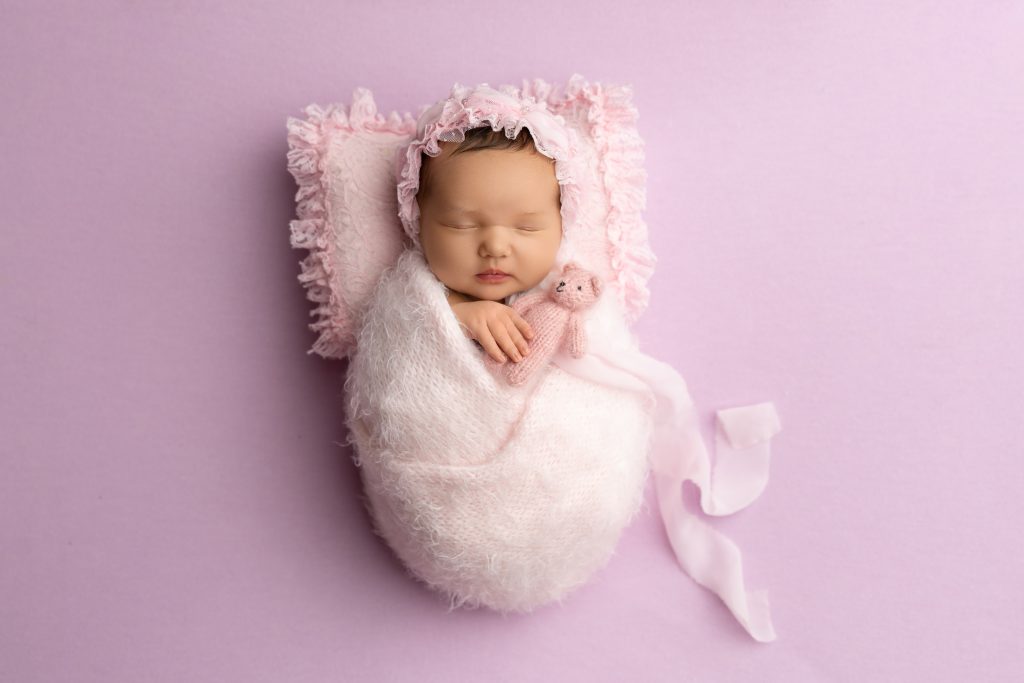 When to Book a Newborn Photoshoot in Philadelphia 3